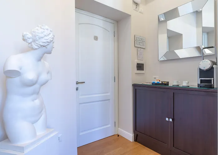 Internazionale Domus Guest house 4*